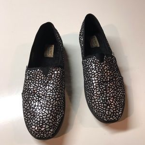 Bob’s. Skechers/ Reflective Mosaic